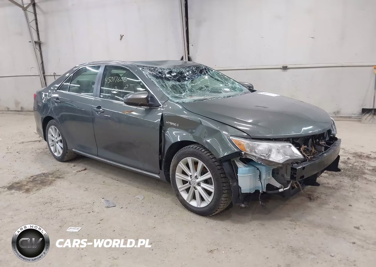 2013 Toyota Camry Hybrid Xle