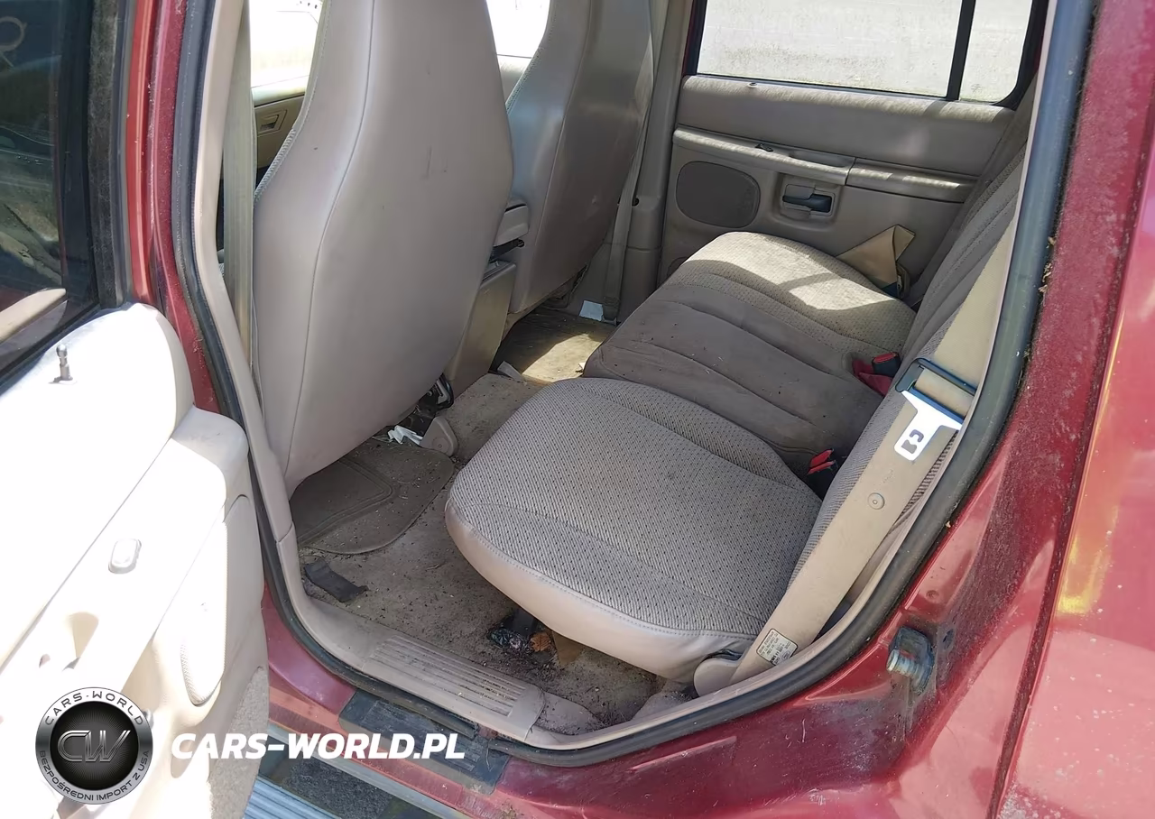 2000 Ford Explorer Xls VIN:1FMZU72X0YZA86489 - 8