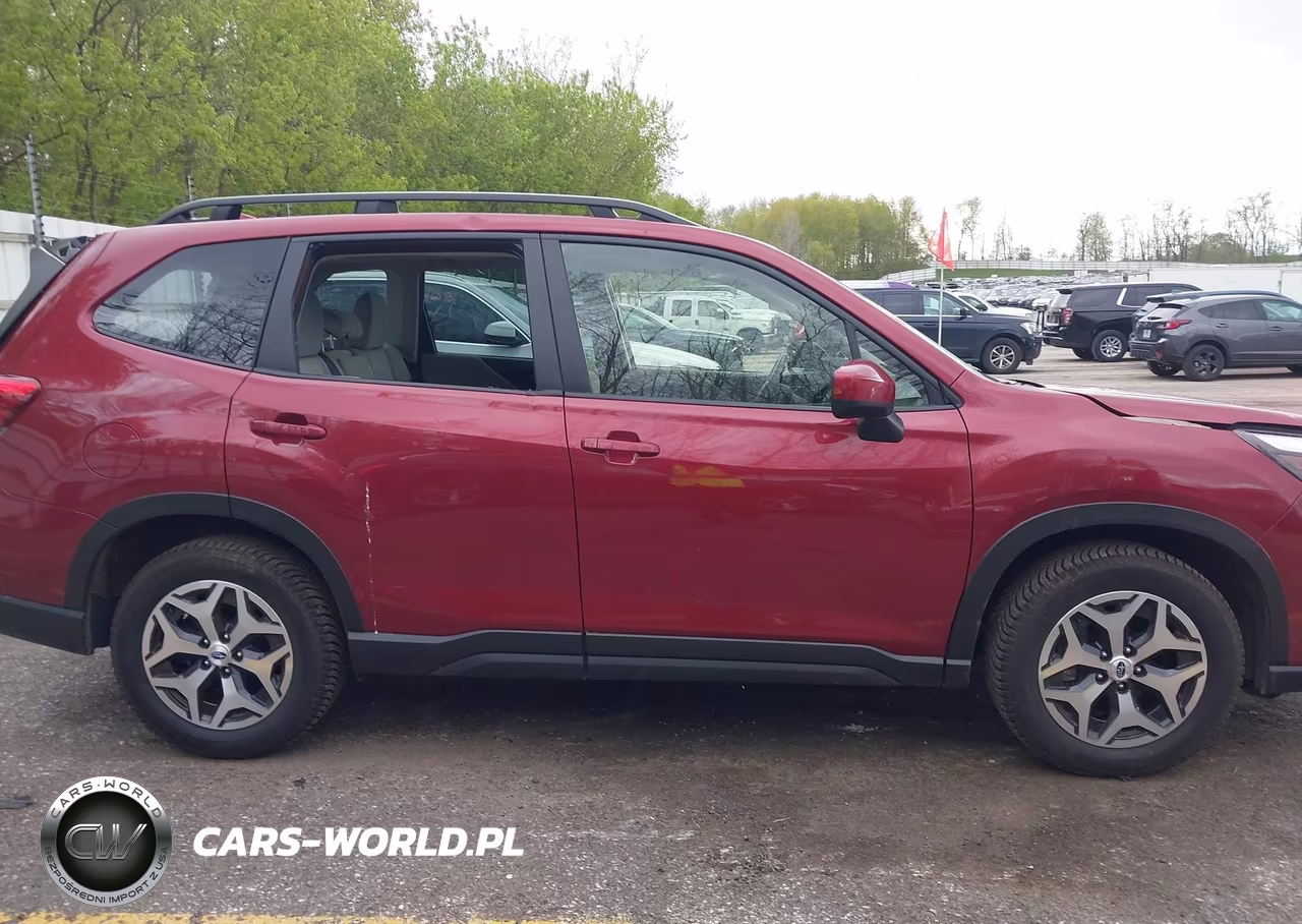 2023 Subaru Forester Premium VIN:JF2SKAEC1PH461233 - 13