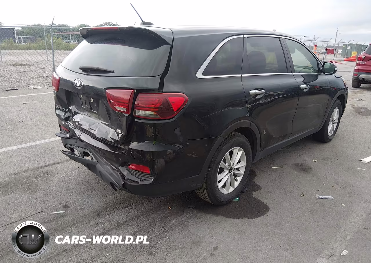 2019 Kia Sorento 2.4L L VIN:5XYPG4A33KG565625 - 4