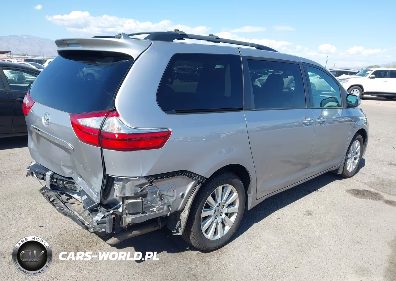 2017 Toyota Sienna Limited 7 Passenger VIN:5TDDZ3DC2HS149970 - 4