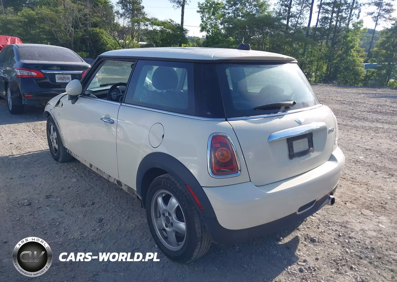 2009 Mini Cooper VIN:WMWMF33579TW75149 - 3
