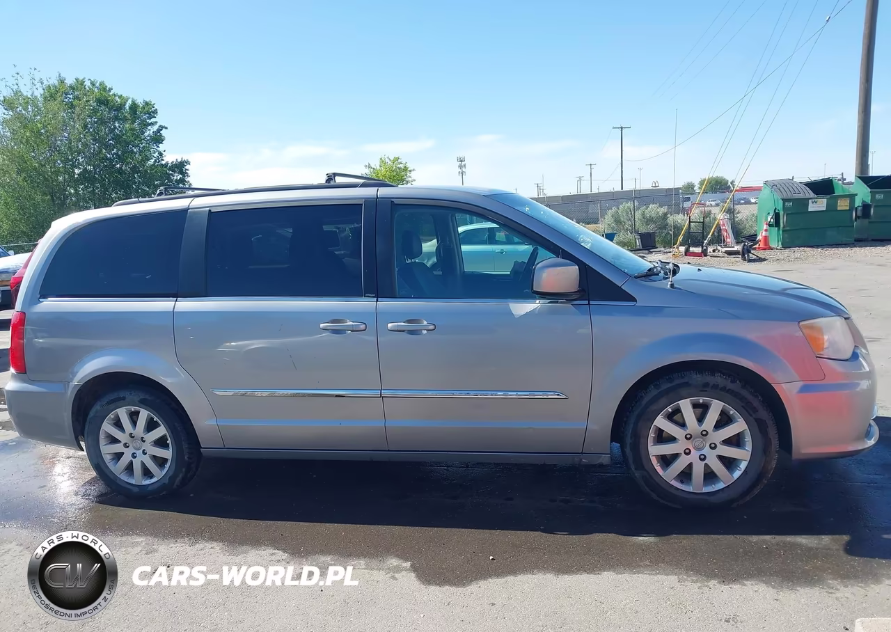 2013 Chrysler Town & Country Touring VIN:2C4RC1BG5DR684019 - 13