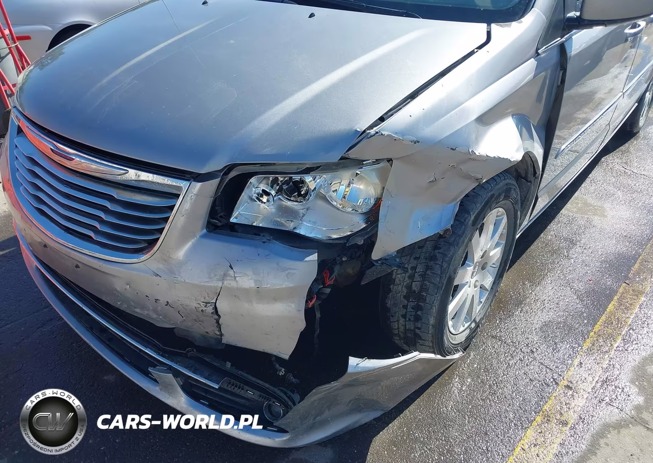 2013 Chrysler Town & Country Touring VIN:2C4RC1BG5DR684019 - 6