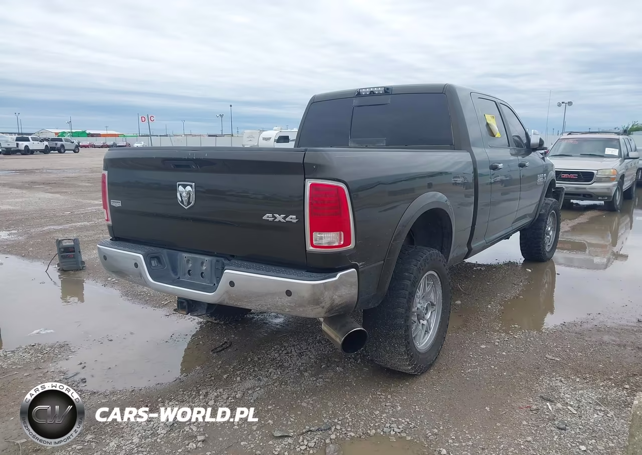 2014 Ram 2500 Laramie VIN:3C6UR5NL2EG175058 - 4