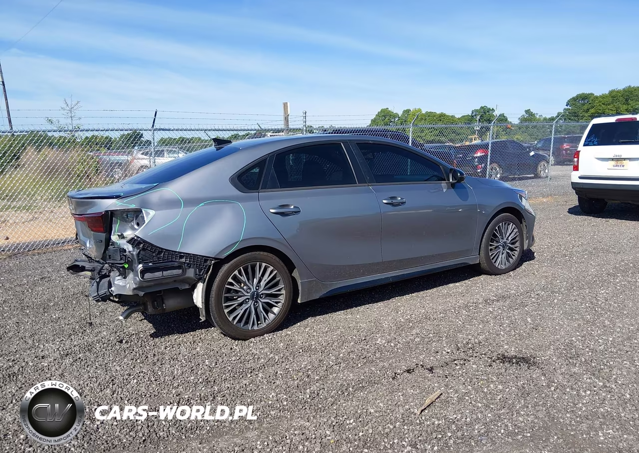 2023 Kia Forte Gt-Line VIN:3KPF54AD8PE625199 - 4
