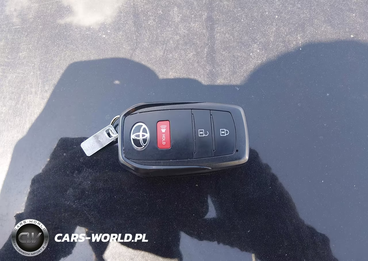 2024 Toyota Prius Le VIN:JTDACAAU1R3040943 - 11