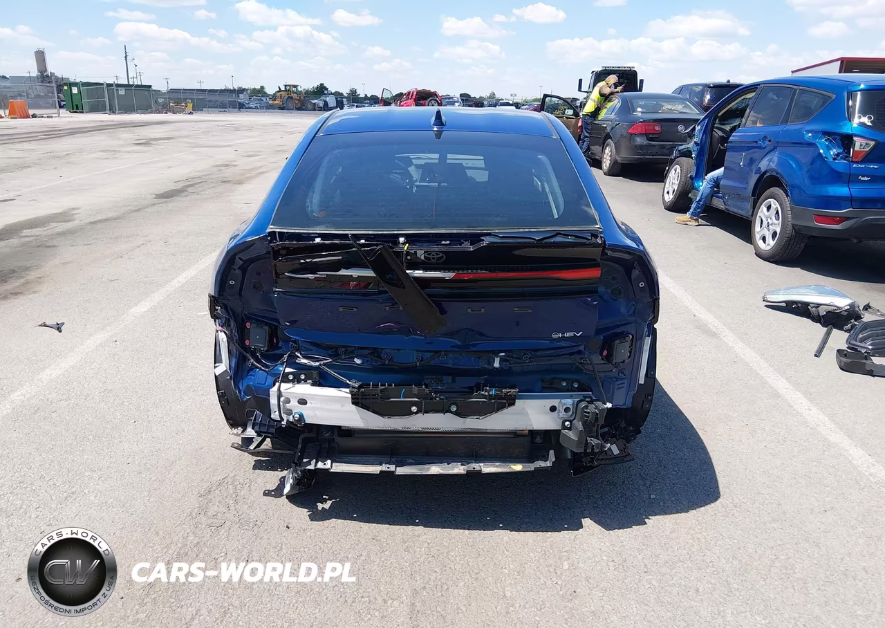 2024 Toyota Prius Le VIN:JTDACAAU1R3040943 - 6