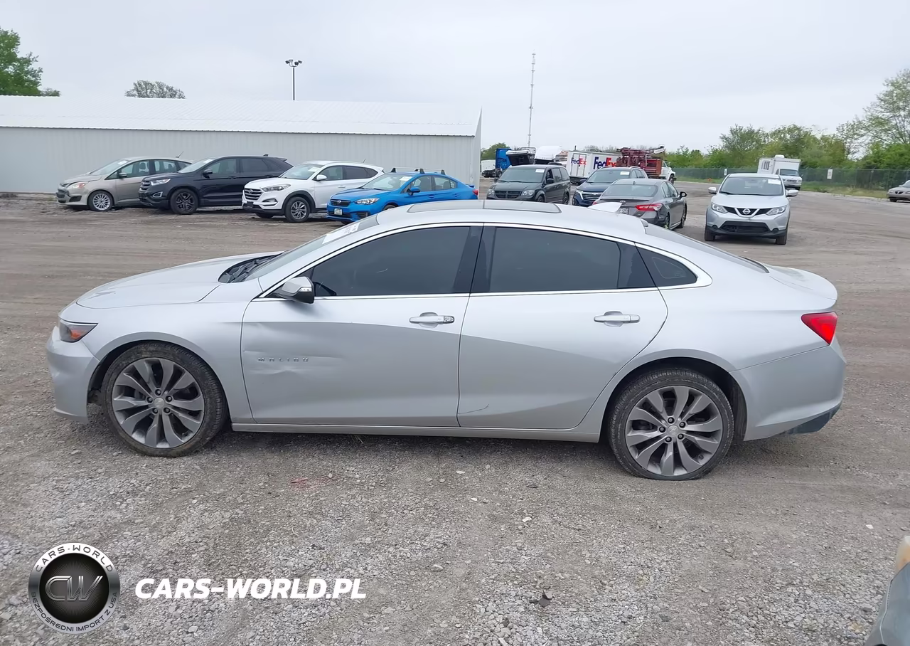 2018 Chevrolet Malibu Premier VIN:1G1ZE5SX4JF284031 - 14