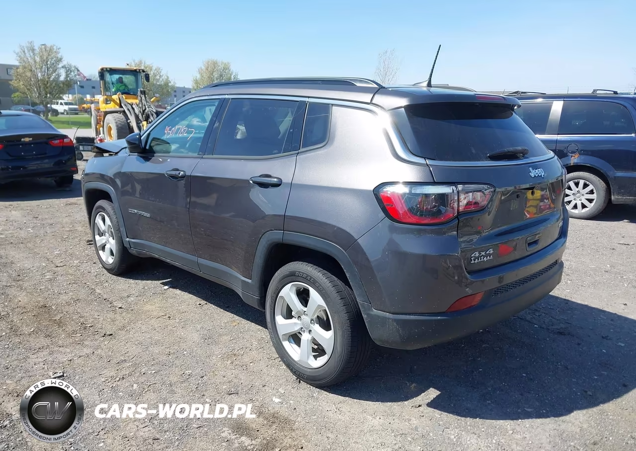 2022 Jeep Compass Latitude 4X4 VIN:3C4NJDBB5NT128995 - 3