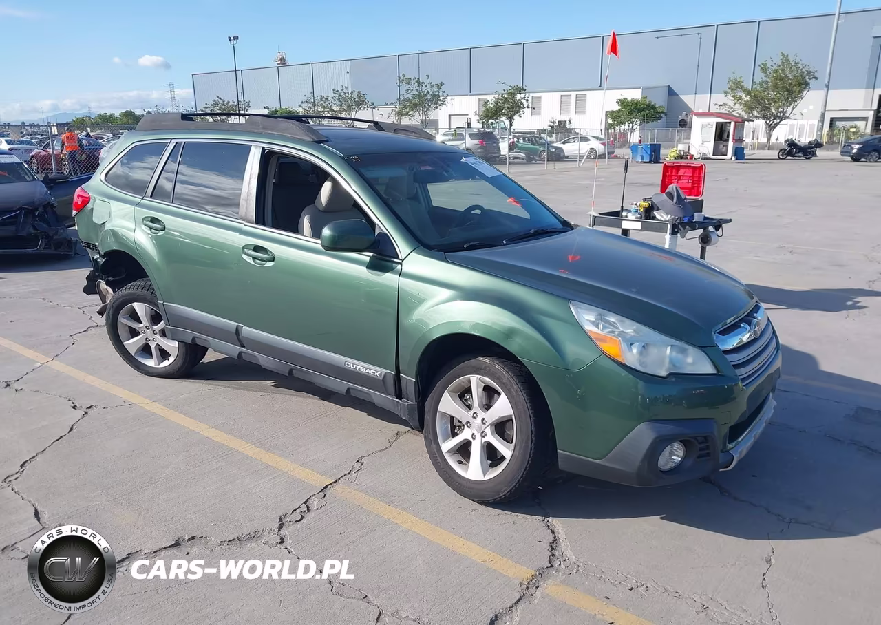 2013 Subaru Outback 3.6R Limited – zdjęcie 1 z 16