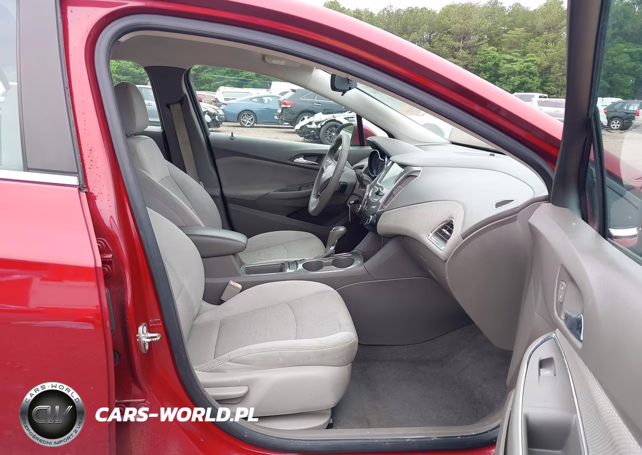 2018 CHEVROLET CRUZE LT VIN:1G1BE5SM4J7117069 - 5