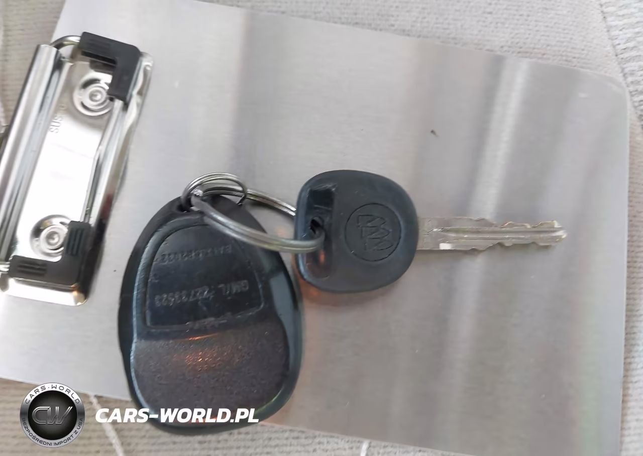 2005 Buick Lacrosse Cx VIN:2G4WC532351338026 - 11