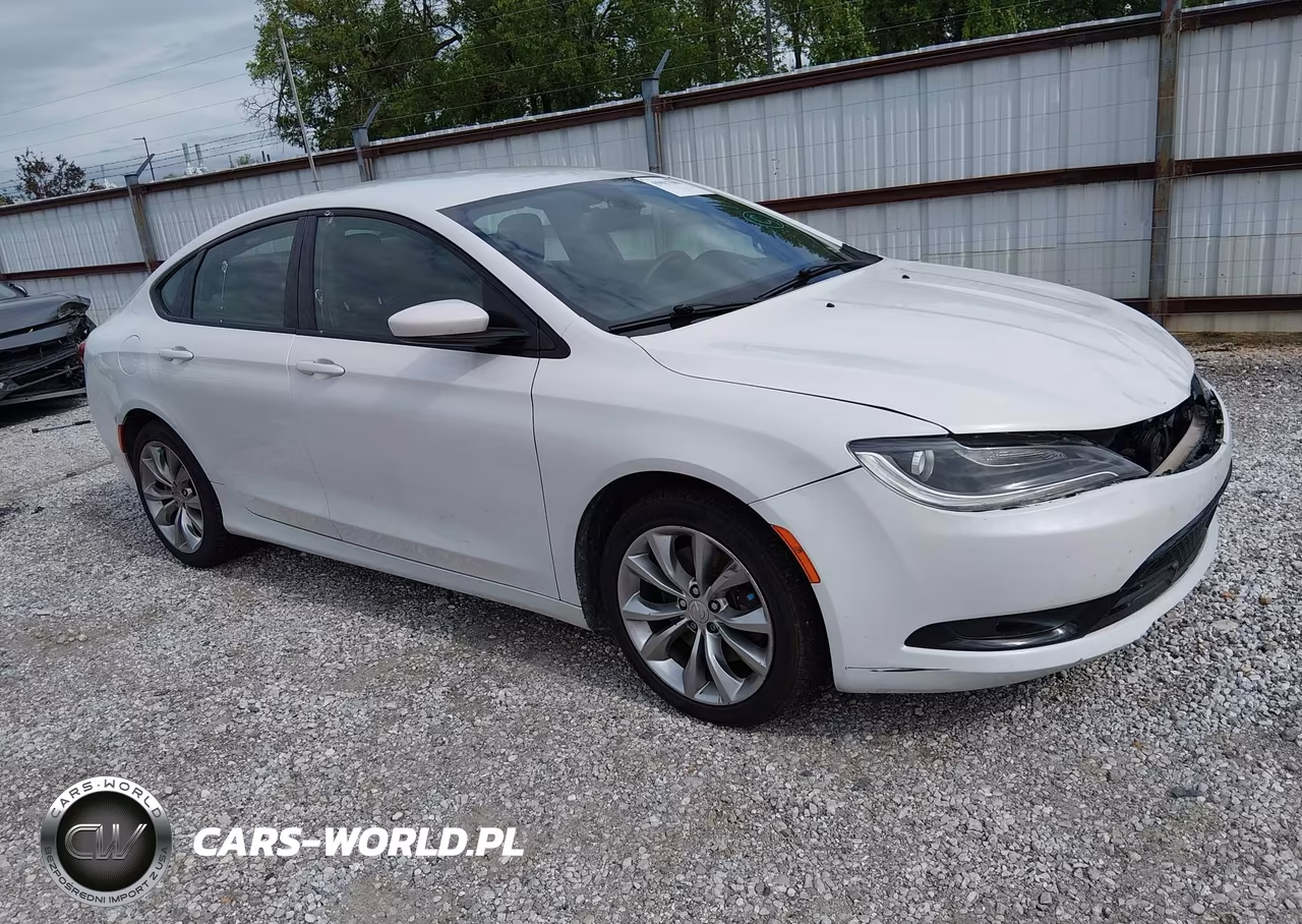 2015 Chrysler 200 S – zdjęcie 1 z 13
