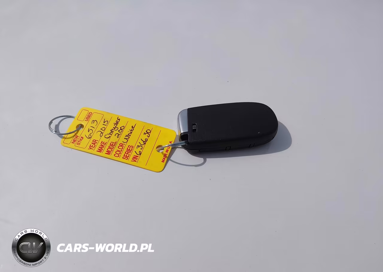 2015 Chrysler 200 S VIN:1C3CCCDG4FN636630 - 11