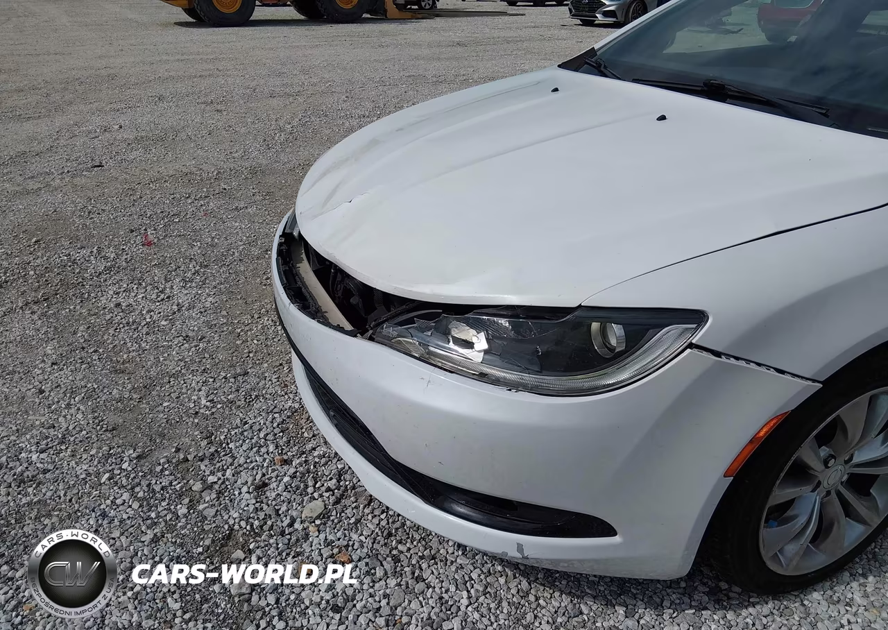 2015 Chrysler 200 S VIN:1C3CCCDG4FN636630 - 13