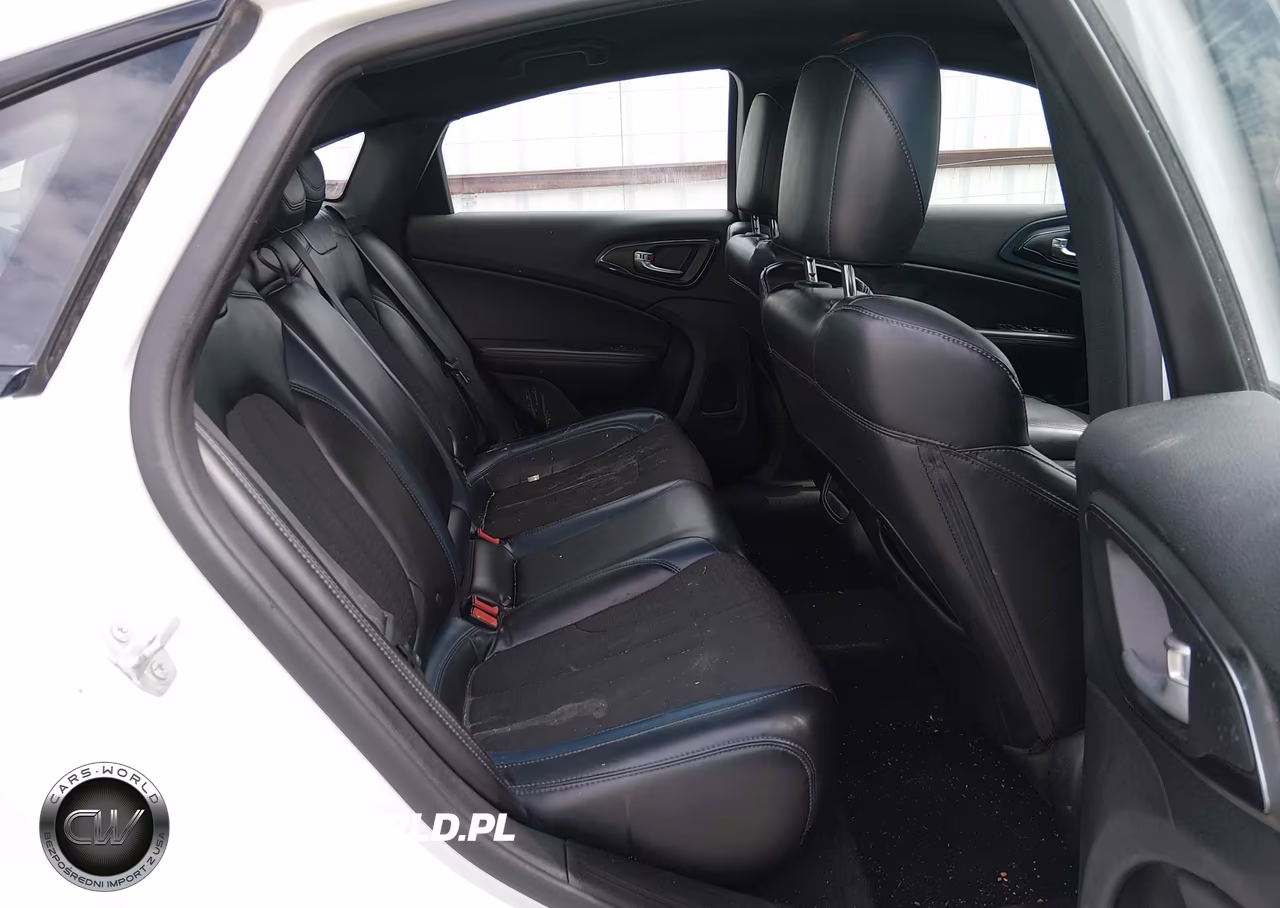 2015 Chrysler 200 S VIN:1C3CCCDG4FN636630 - 8