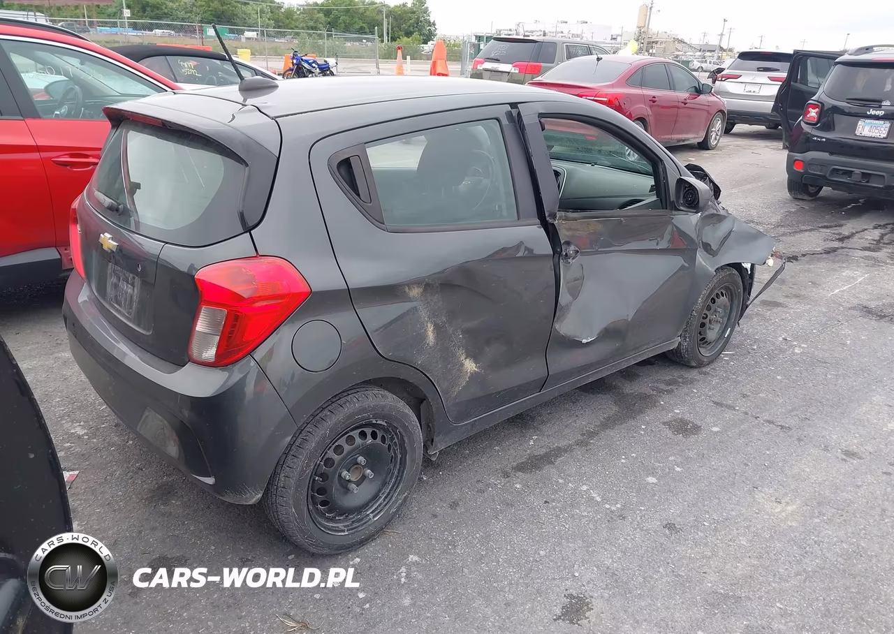 2017 Chevrolet Spark Ls Cvt VIN:KL8CB6SA8HC712985 - 4
