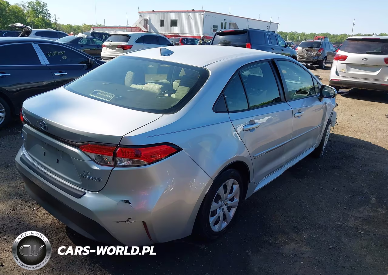 2024 Toyota Corolla Hybrid Le VIN:JTDBCMFE3R3038120 - 4