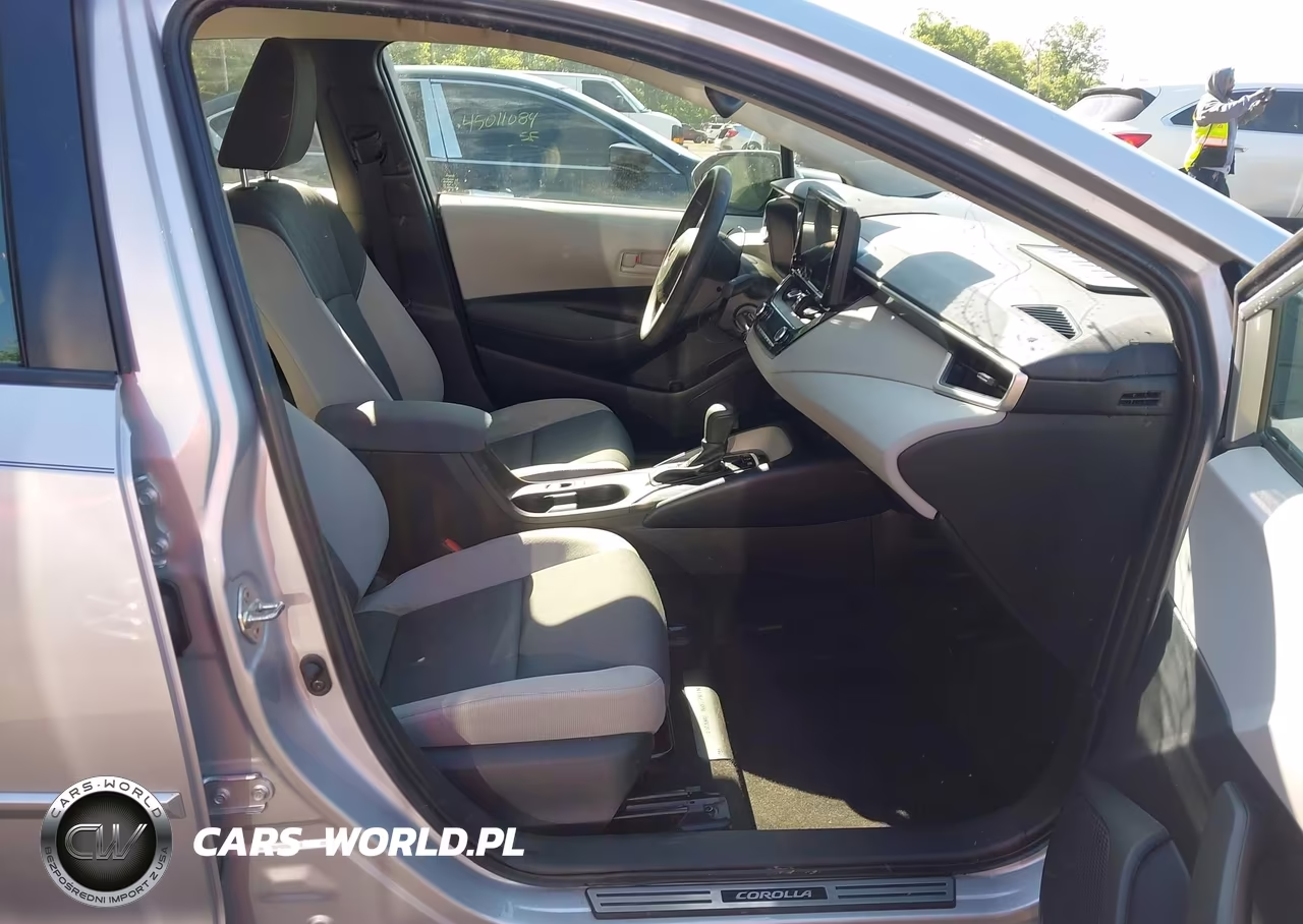 2024 Toyota Corolla Hybrid Le VIN:JTDBCMFE3R3038120 - 5