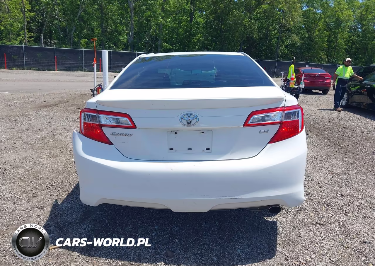 2013 Toyota Camry Se VIN:4T1BF1FK9DU641017 - 16