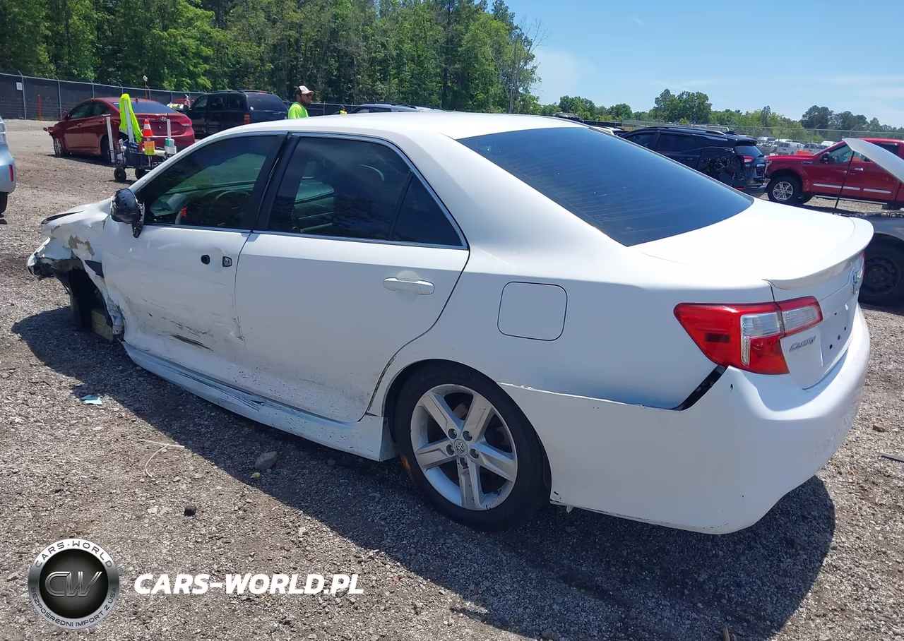2013 Toyota Camry Se VIN:4T1BF1FK9DU641017 - 3