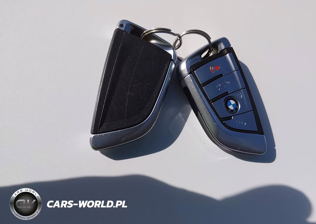 2020 BMW 530E Iperformance VIN:WBAJA9C01LCD52542 - 11