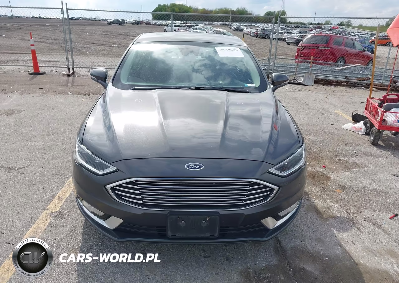 2018 Ford Fusion Hybrid Titanium VIN:3FA6P0RUXJR167033 - 13