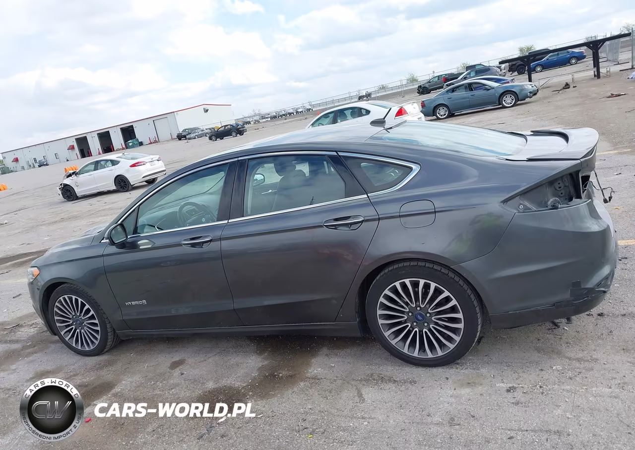 2018 Ford Fusion Hybrid Titanium VIN:3FA6P0RUXJR167033 - 15