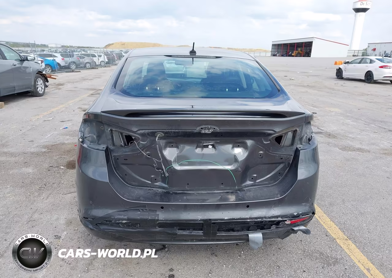 2018 Ford Fusion Hybrid Titanium VIN:3FA6P0RUXJR167033 - 17
