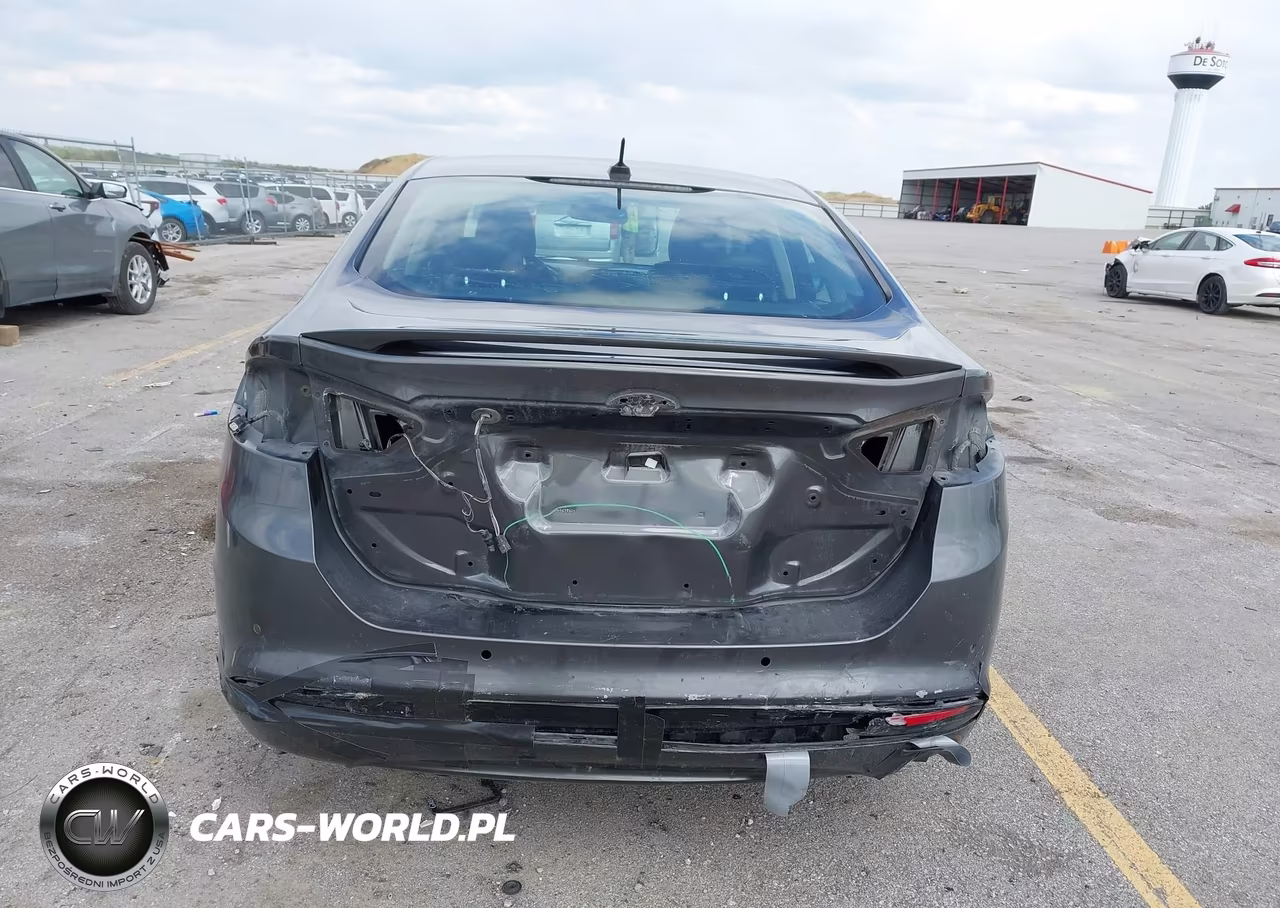 2018 Ford Fusion Hybrid Titanium VIN:3FA6P0RUXJR167033 - 6