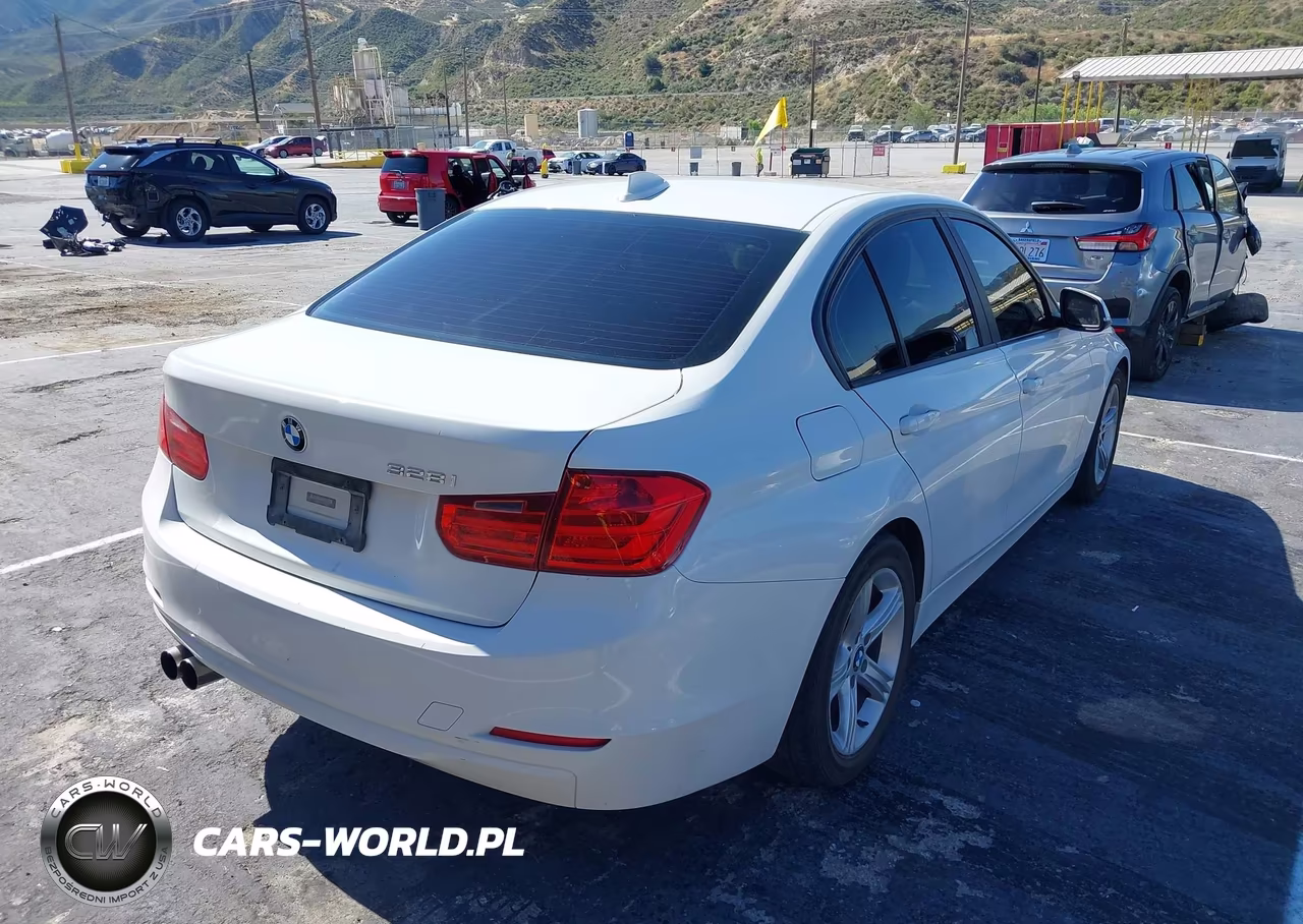 2013 BMW 328I VIN:WBA3A5C53DJ584597 - 4