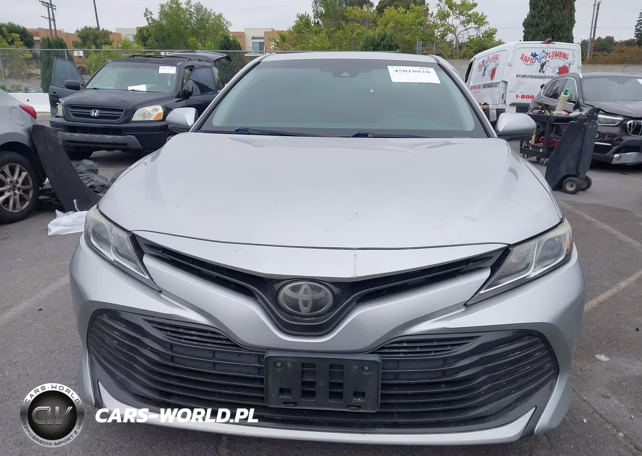 2018 Toyota Camry L-Le-Se-Xle VIN:4T1B11HK6JU563335 - 12