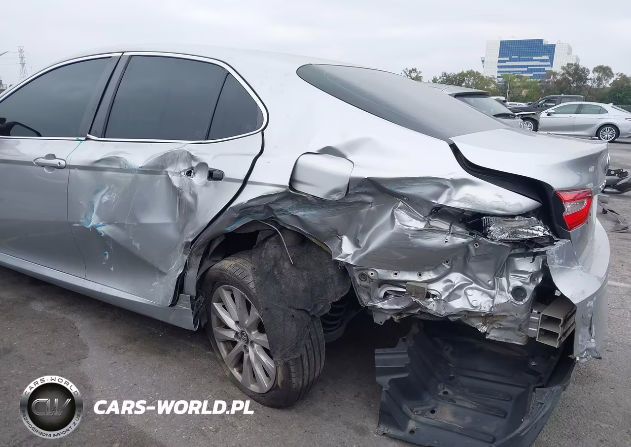 2018 Toyota Camry L-Le-Se-Xle VIN:4T1B11HK6JU563335 - 6