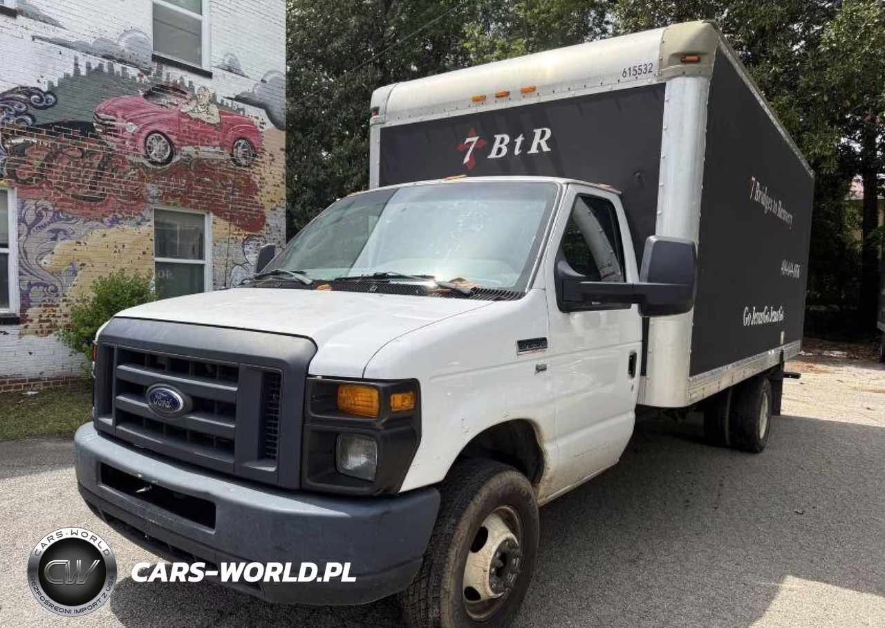 2016 Ford E-350 Cutaway