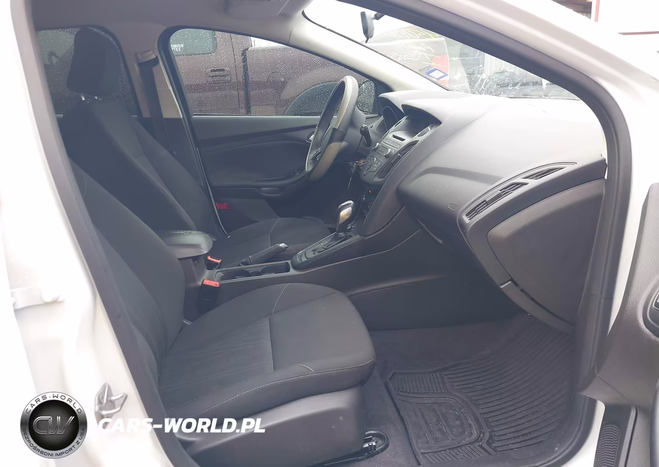2016 Ford Focus Se VIN:1FADP3K29GL285048 - 5