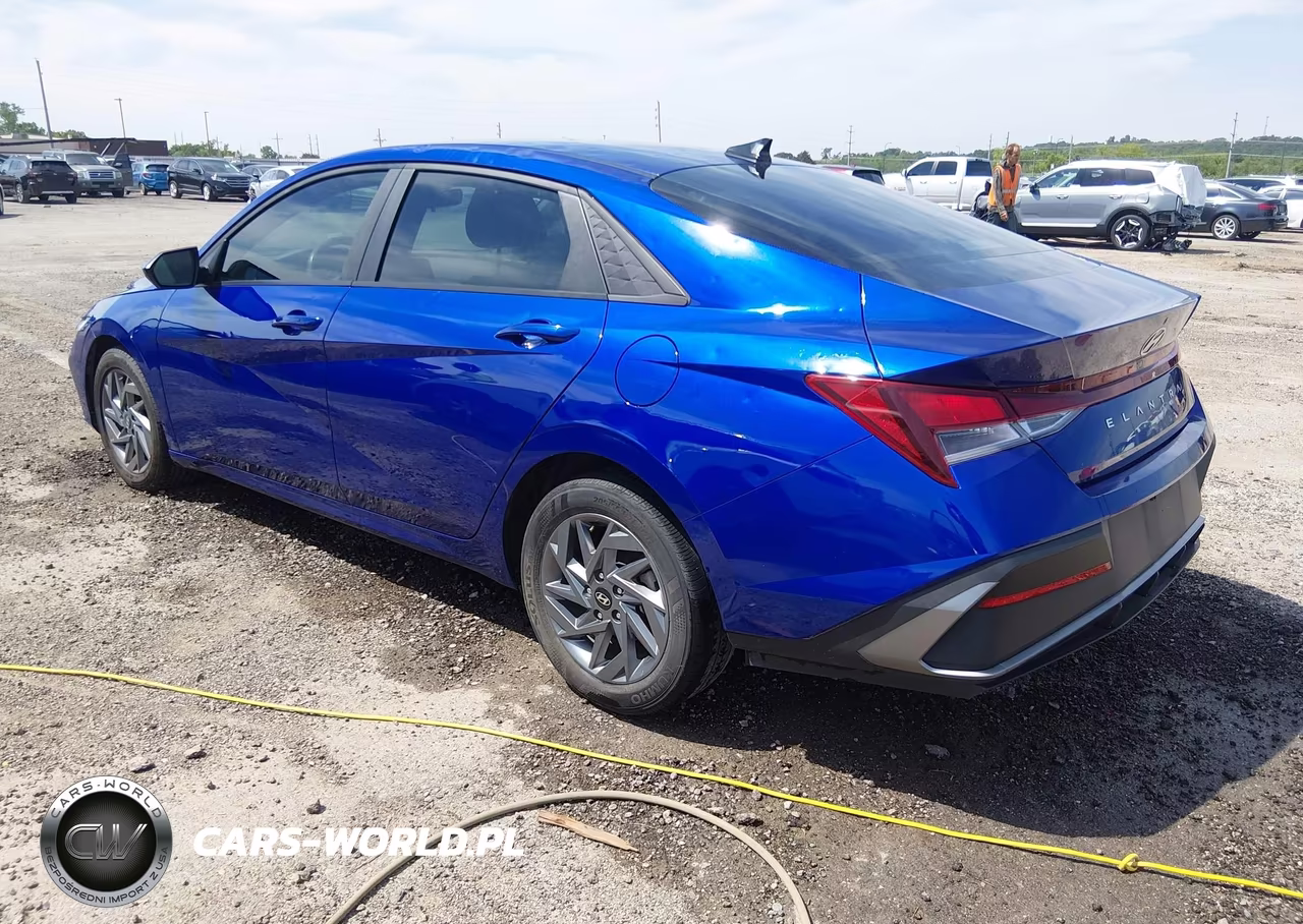 2024 Hyundai Elantra Sel VIN:KMHLM4DG8RU701404 - 3