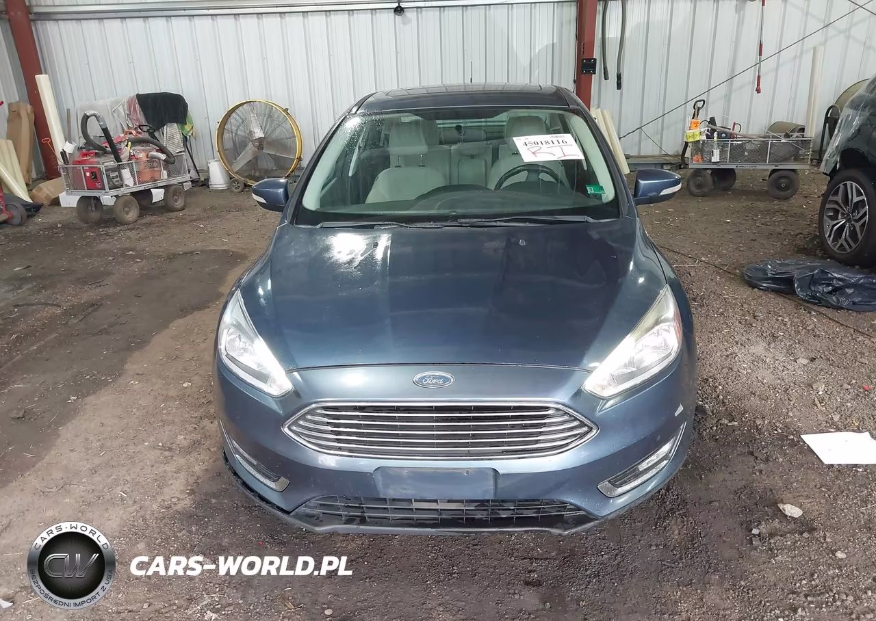2018 Ford Focus Titanium VIN:1FADP3J26JL294203 - 12