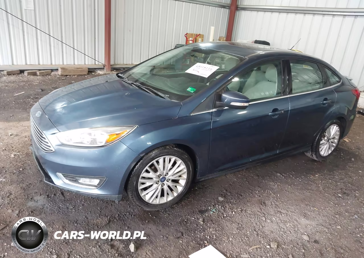 2018 Ford Focus Titanium VIN:1FADP3J26JL294203 - 2
