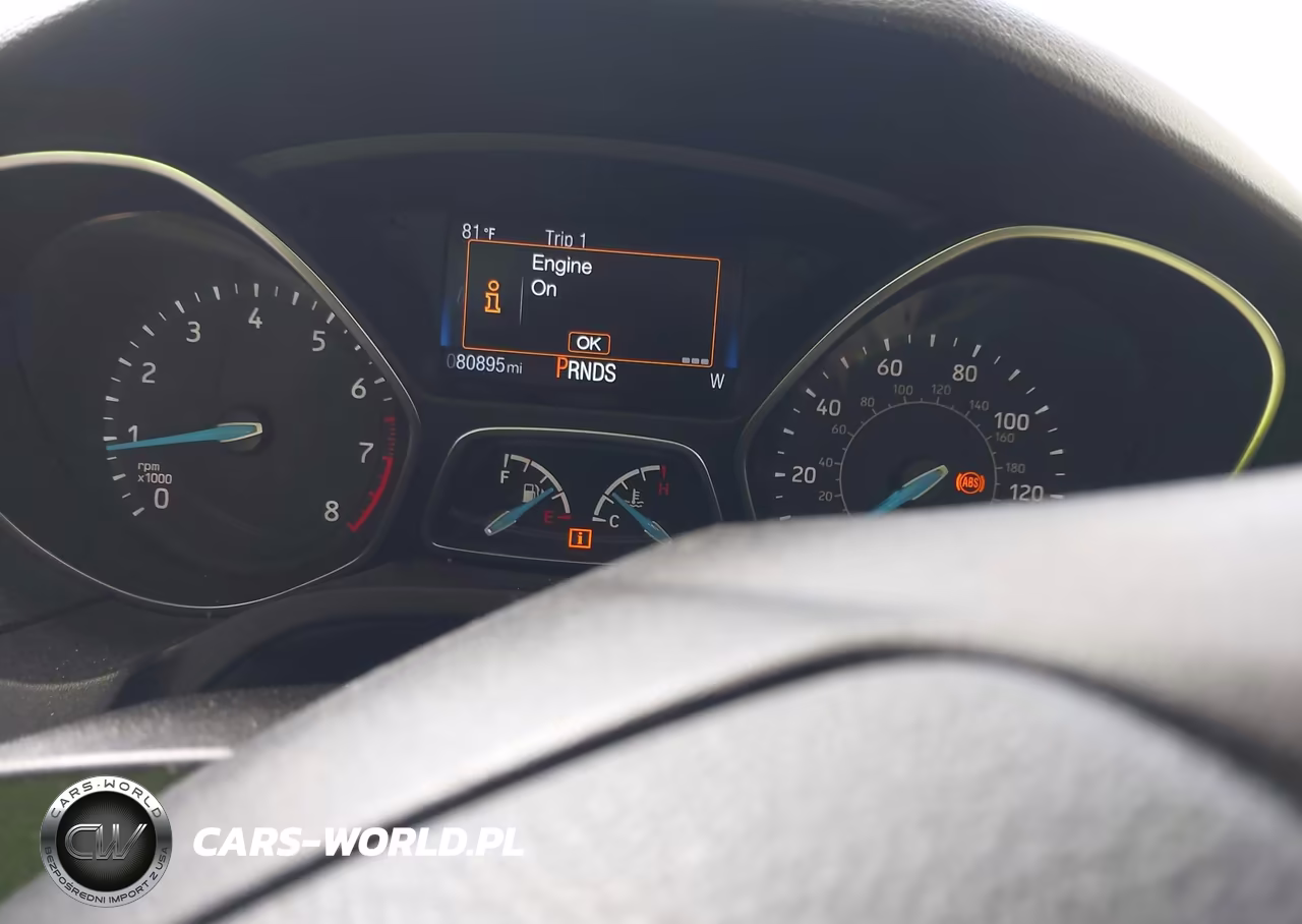 2018 Ford Focus Titanium VIN:1FADP3J26JL294203 - 7