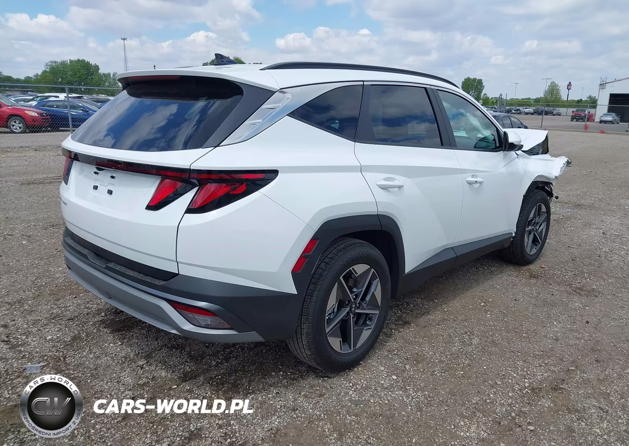 2026 Hyundai Tucson Sel VIN:5NMJB3DE3TH704042 - 4