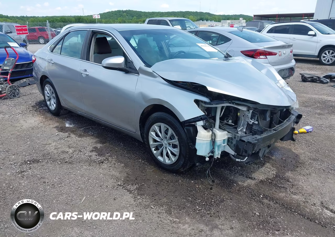 2017 Toyota Camry Le – zdjęcie 1 z 17