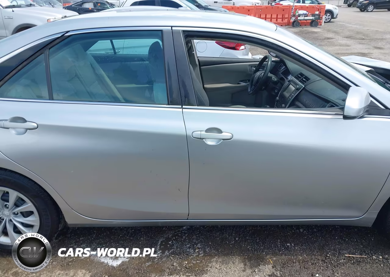 2017 Toyota Camry Le VIN:4T1BF1FKXHU303566 - 14