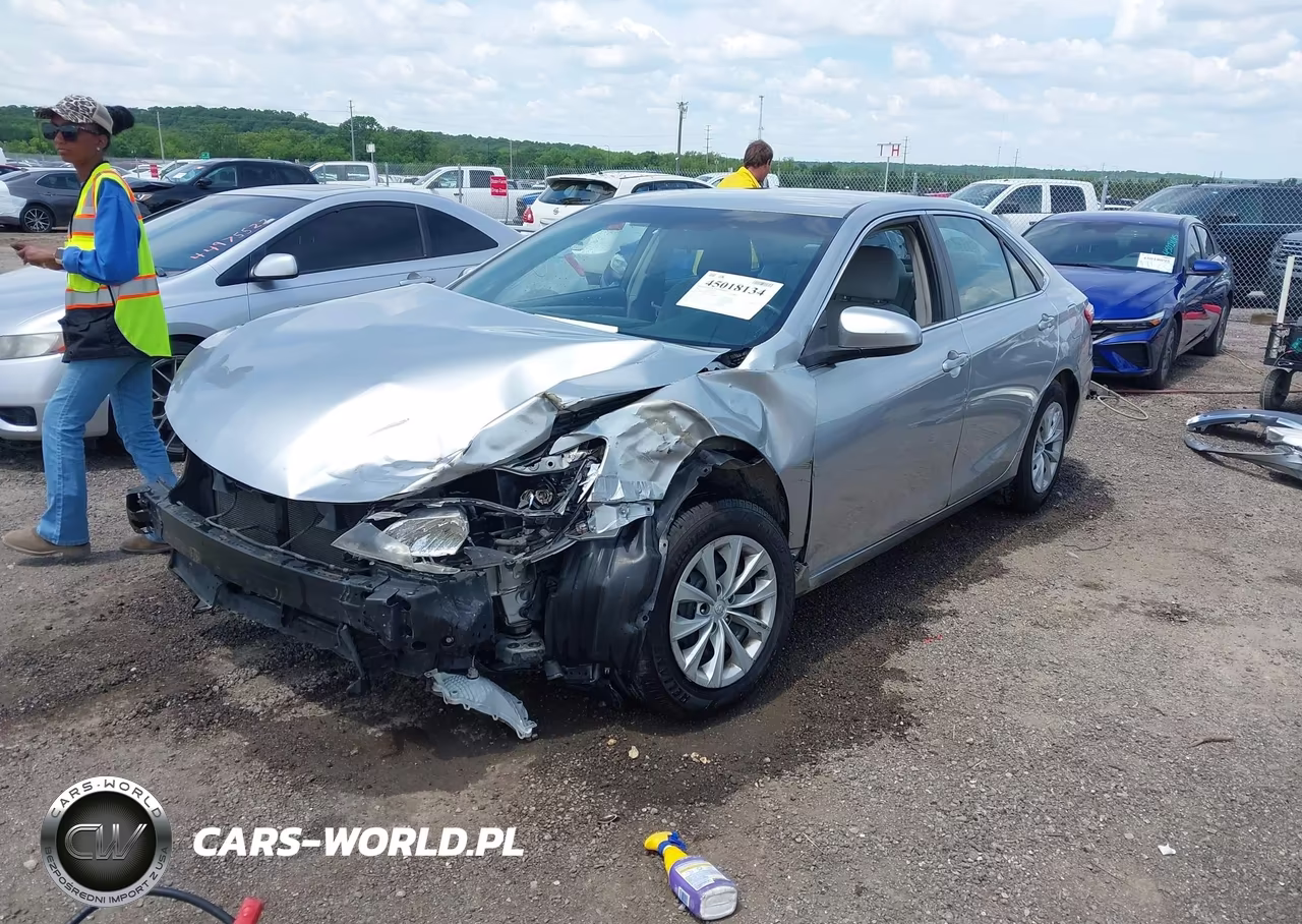2017 Toyota Camry Le VIN:4T1BF1FKXHU303566 - 2