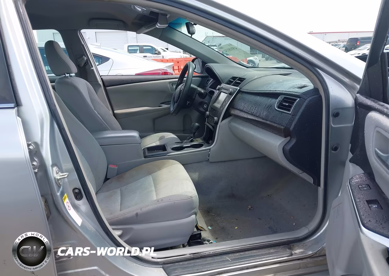 2017 Toyota Camry Le VIN:4T1BF1FKXHU303566 - 5