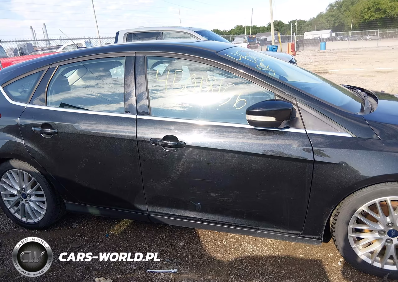 2014 Ford Focus Titanium VIN:1FADP3N21EL221790 - 13