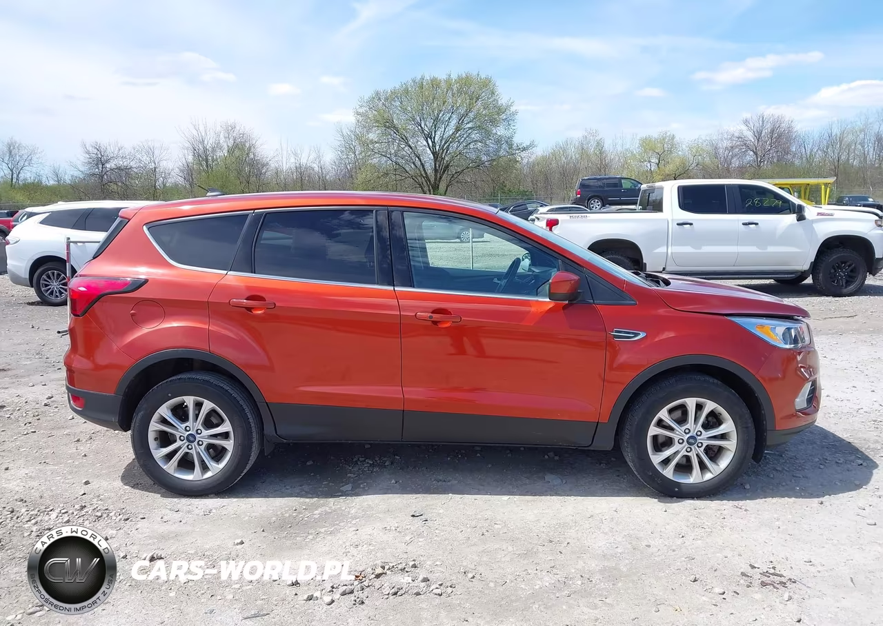 2019 Ford Escape Se VIN:1FMCU9GD4KUA45092 - 14