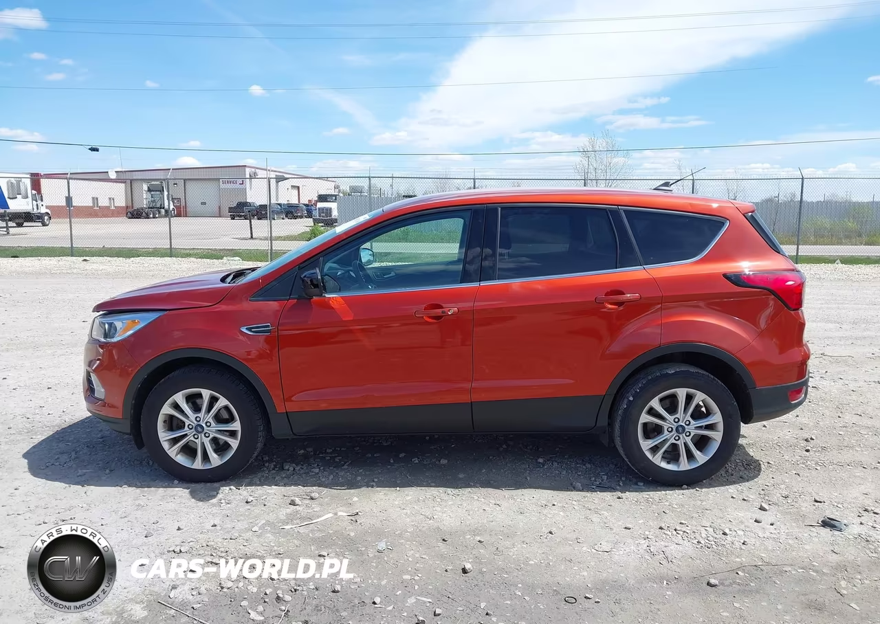2019 Ford Escape Se VIN:1FMCU9GD4KUA45092 - 15