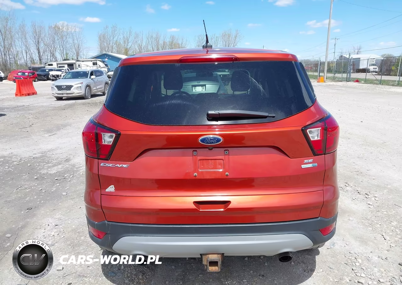2019 Ford Escape Se VIN:1FMCU9GD4KUA45092 - 17