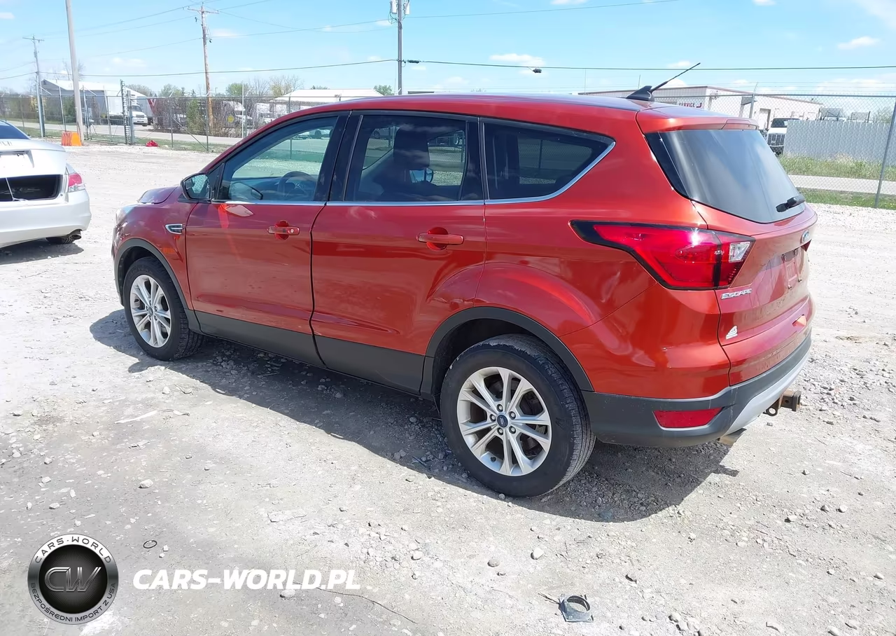 2019 Ford Escape Se VIN:1FMCU9GD4KUA45092 - 3